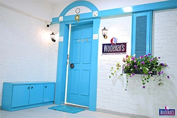 ReGlow Clinic entrance